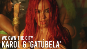 Thumbnail con la imagen de Karol G con el pelo rojo para su videoclip de Gatúbela.